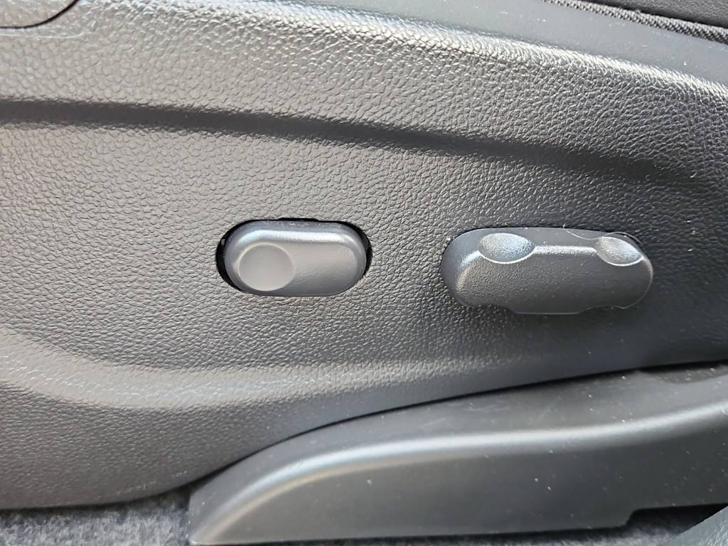 Thumbnail: 2019 Buick Encore - 25