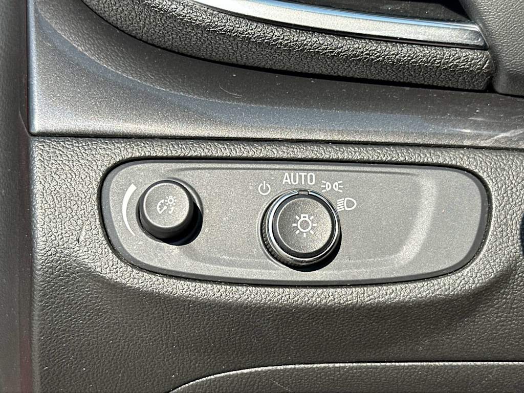 Thumbnail: 2019 Buick Encore - 25