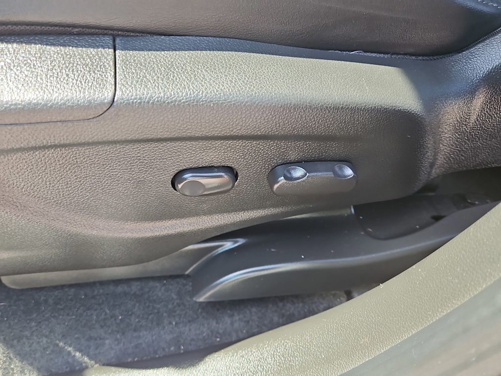 Thumbnail: 2018 Buick Encore - 25