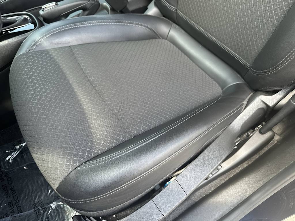 Thumbnail: 2021 Buick Encore - 25