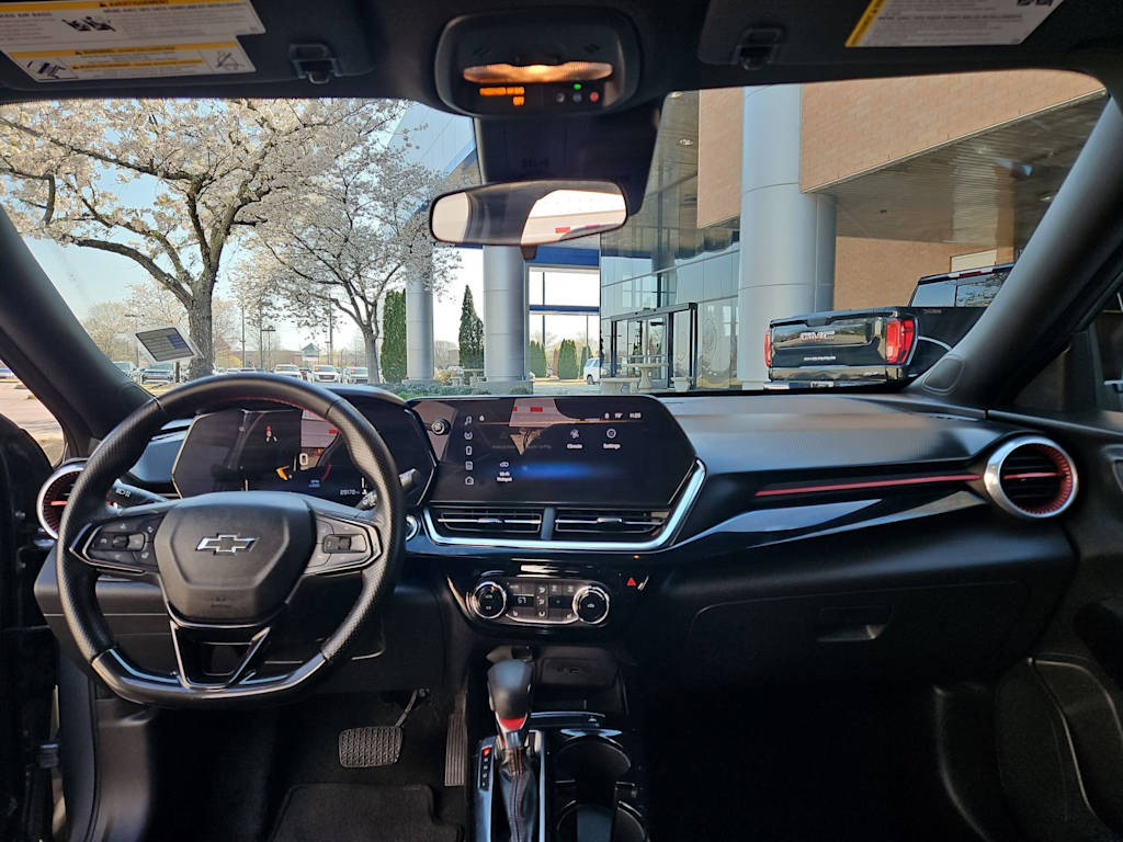 Thumbnail: 2024 Chevrolet Trax - 10