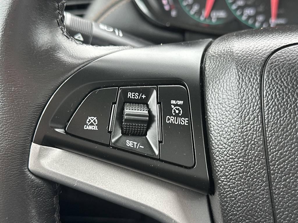 Thumbnail: 2020 Chevrolet Trax - 31