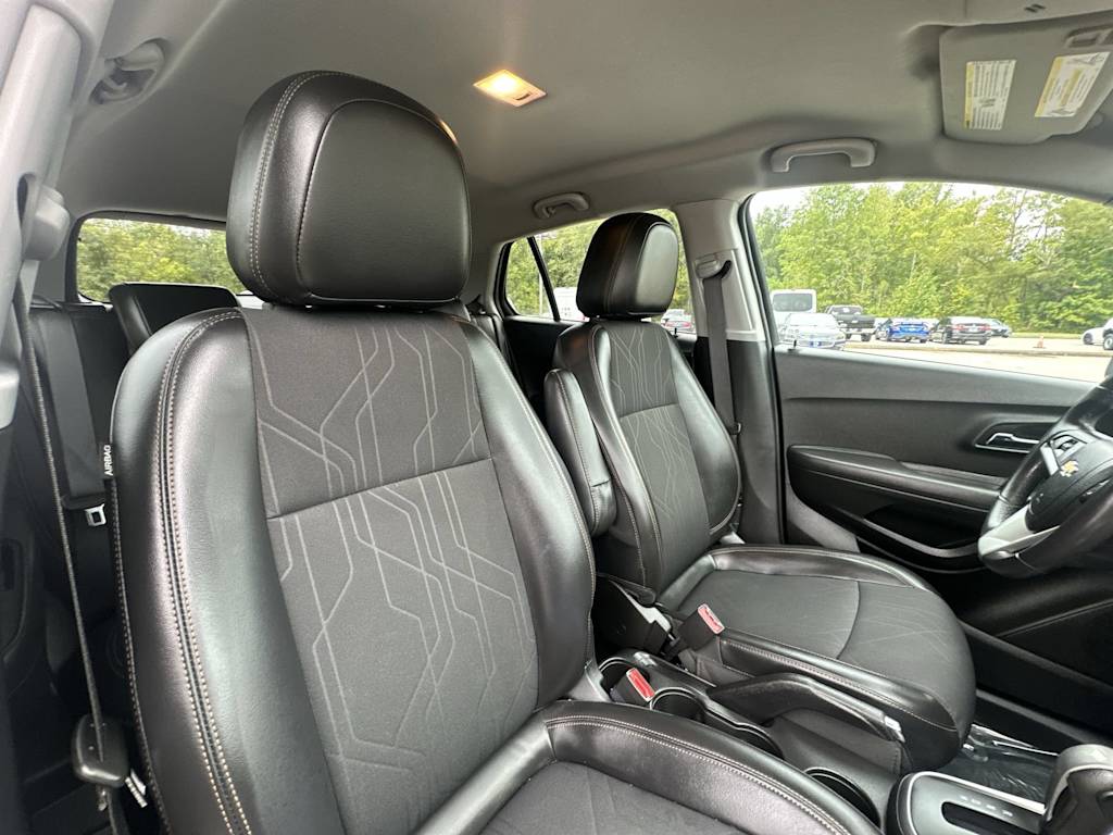 Thumbnail: 2020 Chevrolet Trax - 30
