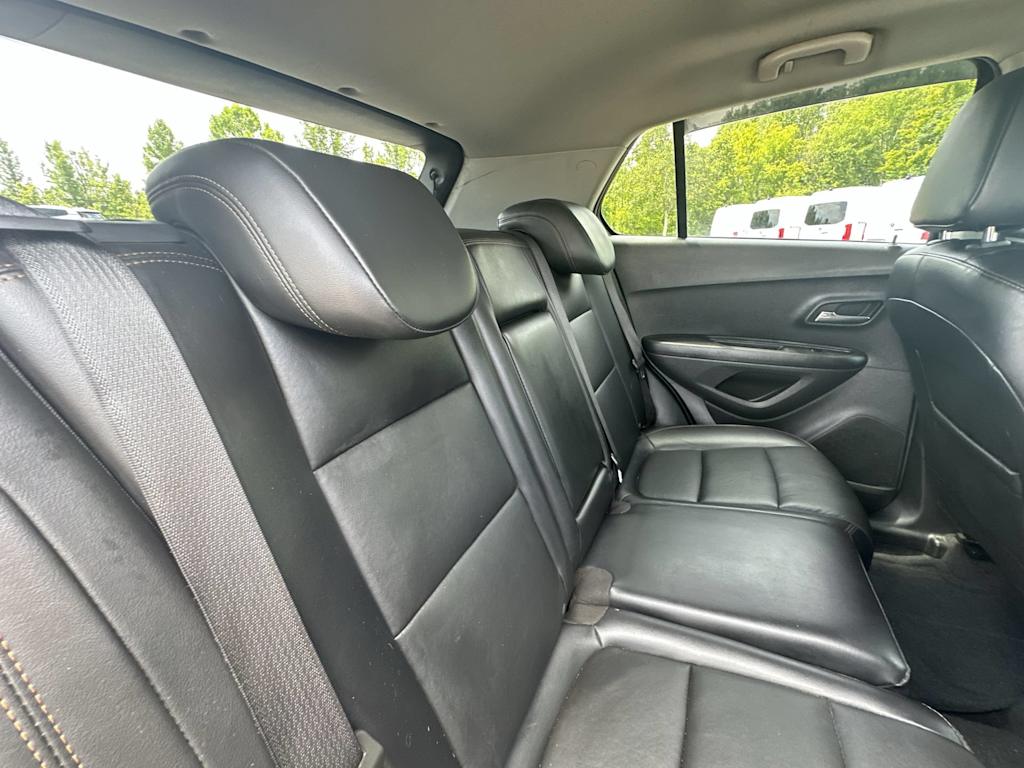 Thumbnail: 2021 Chevrolet Trax - 30