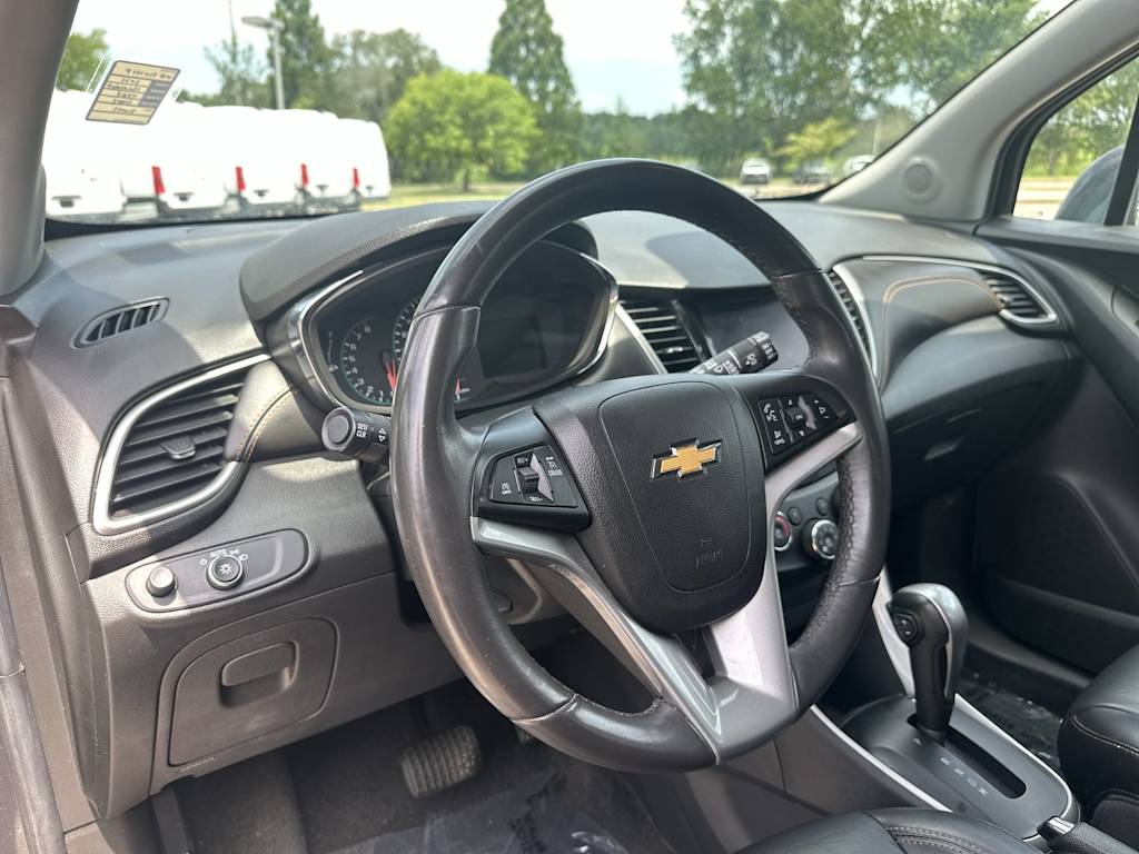 Thumbnail: 2021 Chevrolet Trax - 2