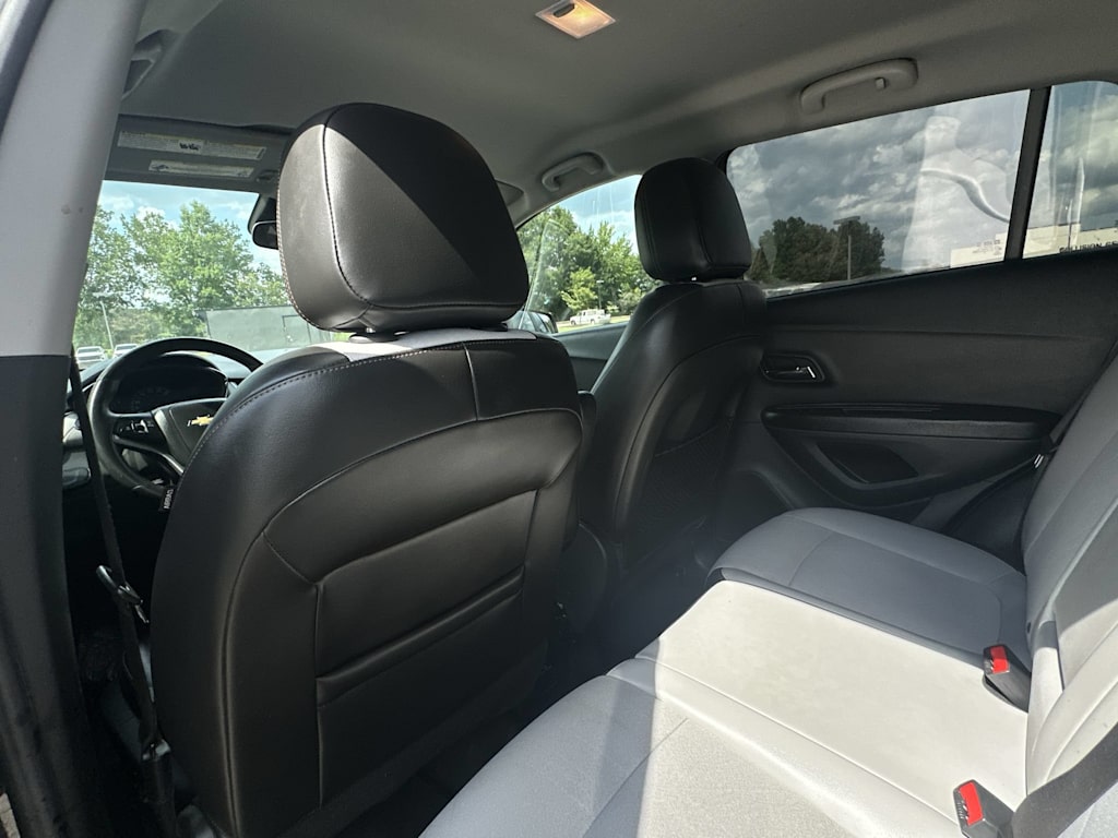 Thumbnail: 2021 Chevrolet Trax - 13