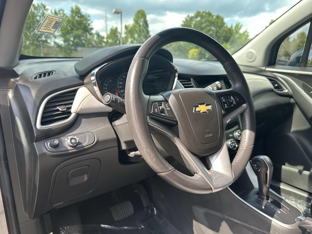 Thumbnail: 2021 Chevrolet Trax - 2