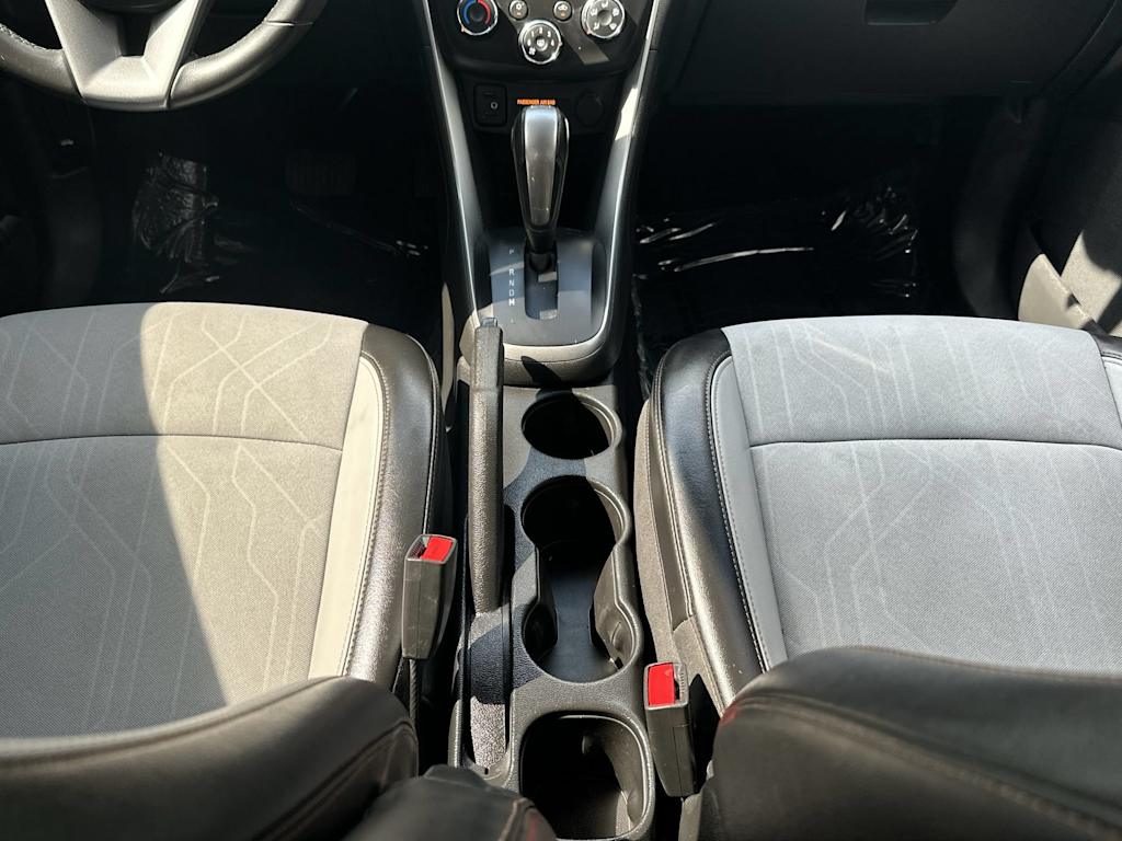 Thumbnail: 2021 Chevrolet Trax - 15