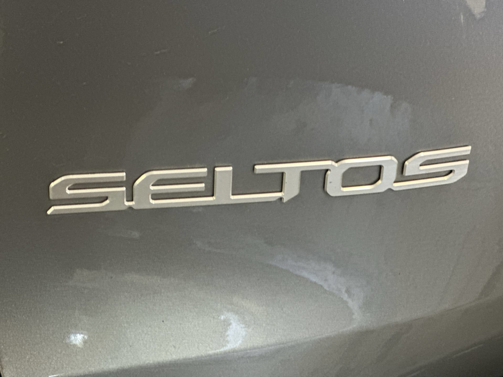 Thumbnail: 2024 Kia Seltos - 24