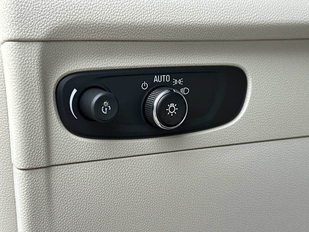 Thumbnail: 2023 Buick Envision - 13