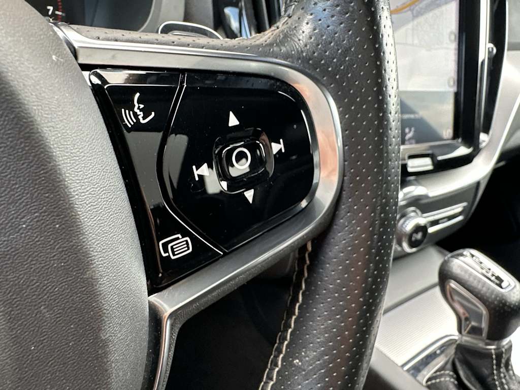 Thumbnail: 2019 Volvo XC60 - 31