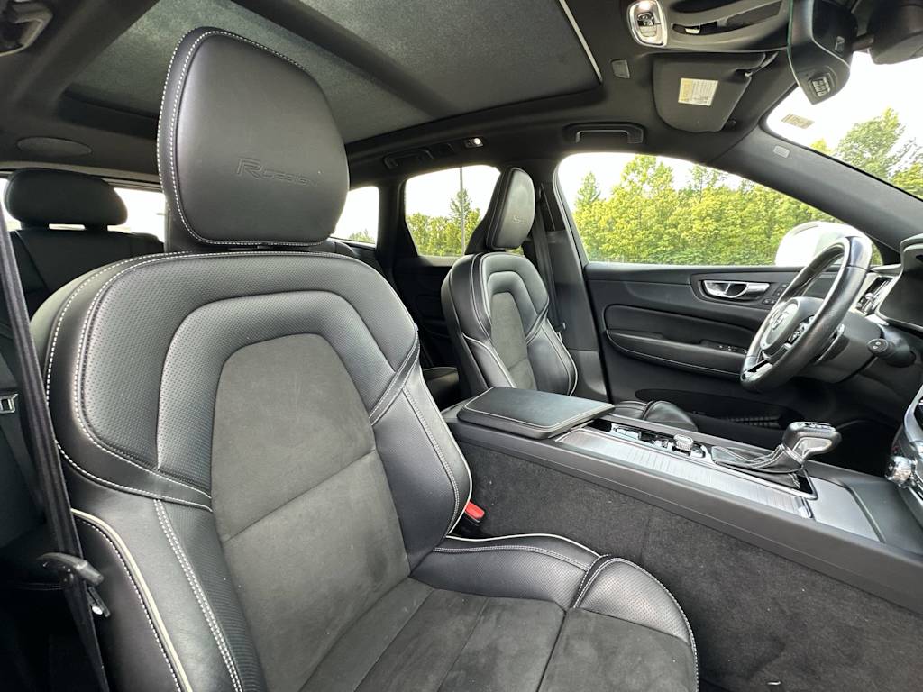 Thumbnail: 2019 Volvo XC60 - 12