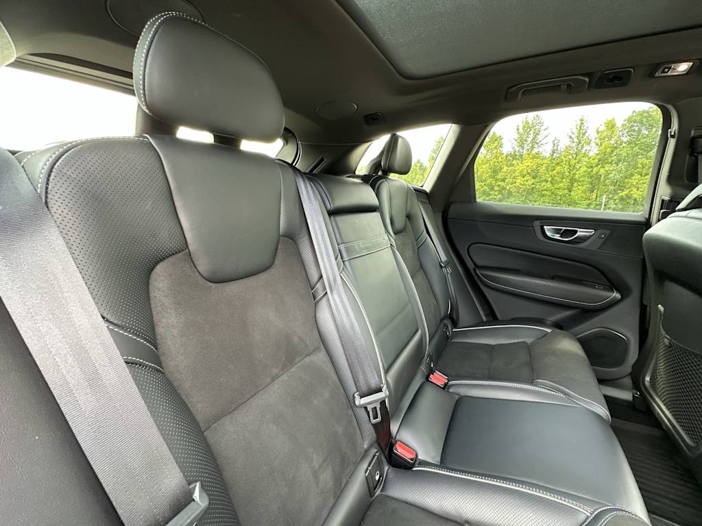 Thumbnail: 2019 Volvo XC60 - 28