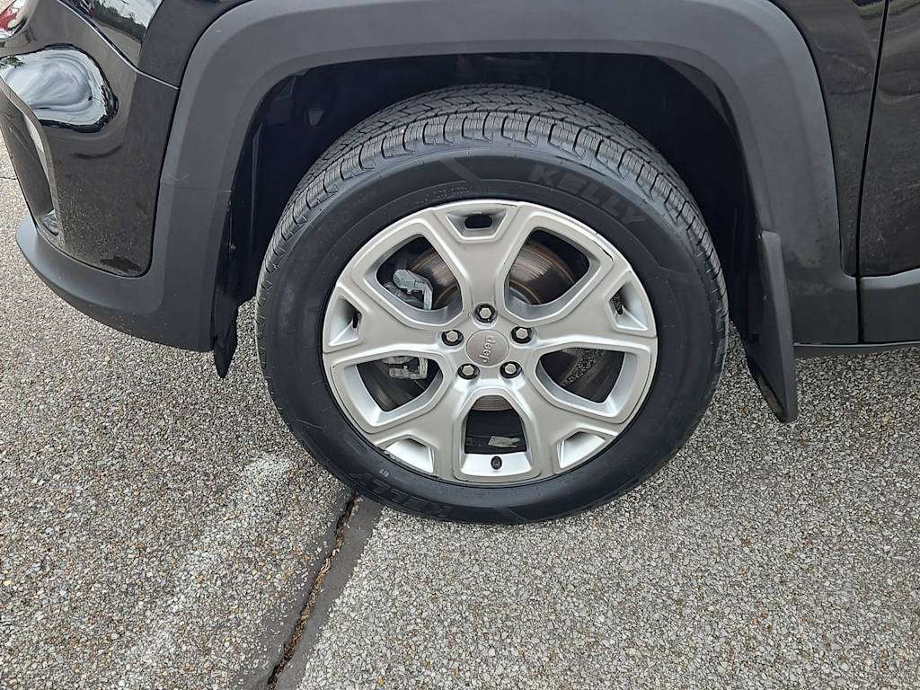 Thumbnail: 2019 Jeep Renegade - 7