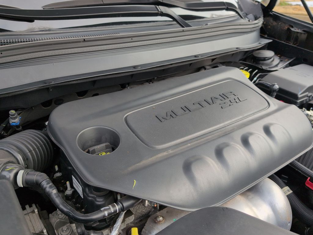 Thumbnail: 2019 Jeep Cherokee - 9