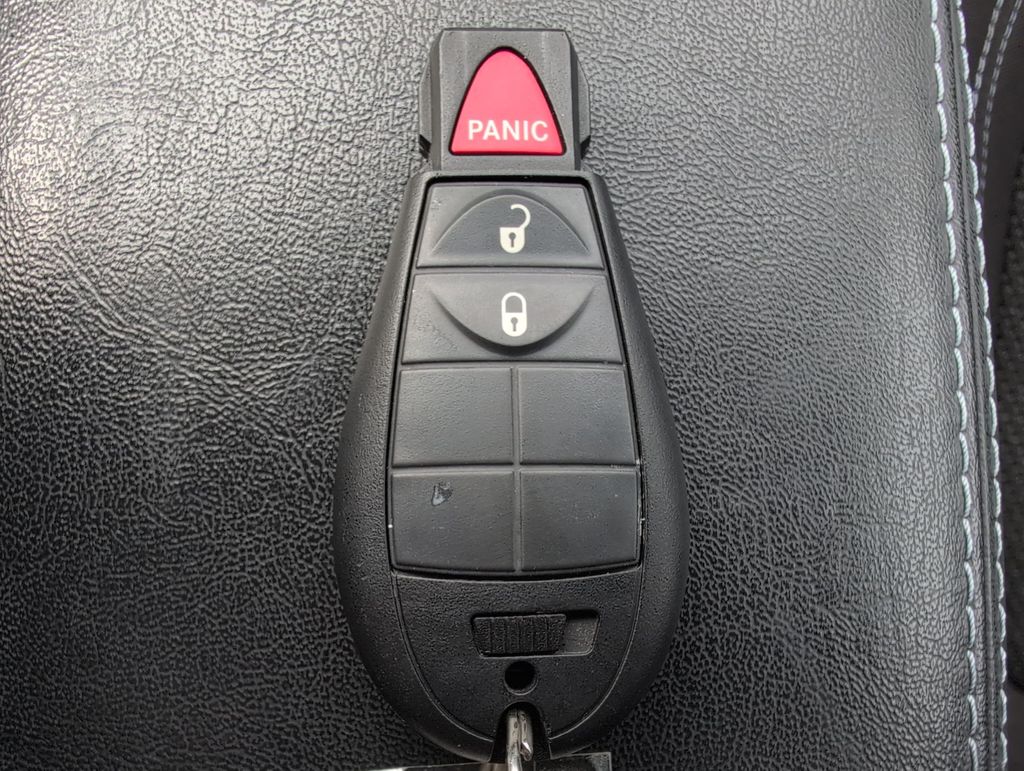 Thumbnail: 2019 Jeep Cherokee - 35