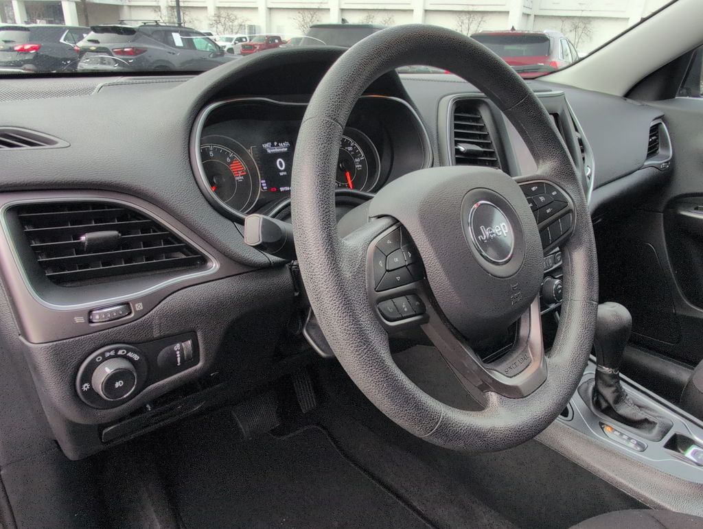 Thumbnail: 2019 Jeep Cherokee - 2