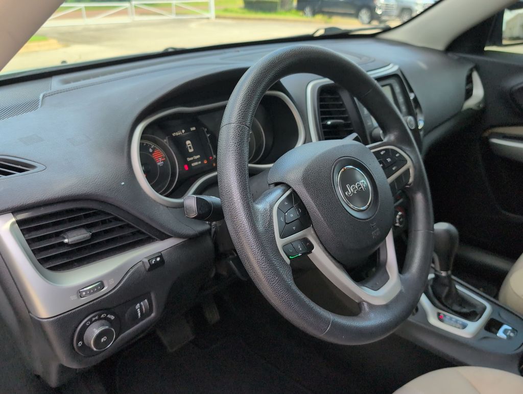 Thumbnail: 2018 Jeep Cherokee - 2