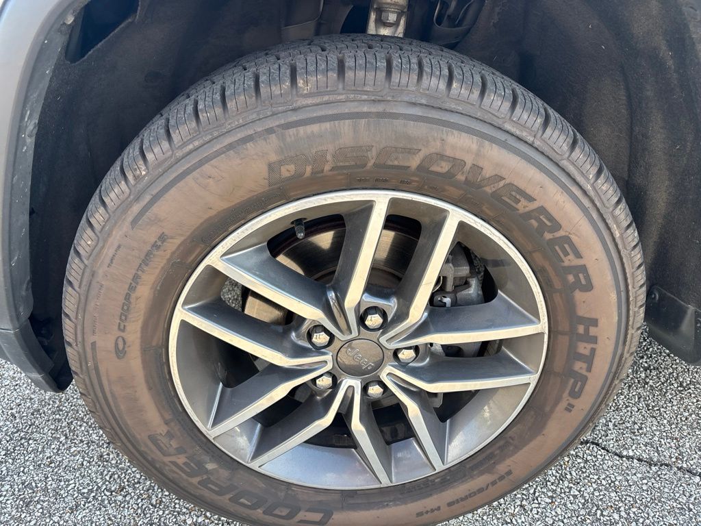 Thumbnail: 2019 Jeep Grand Cherokee - 6