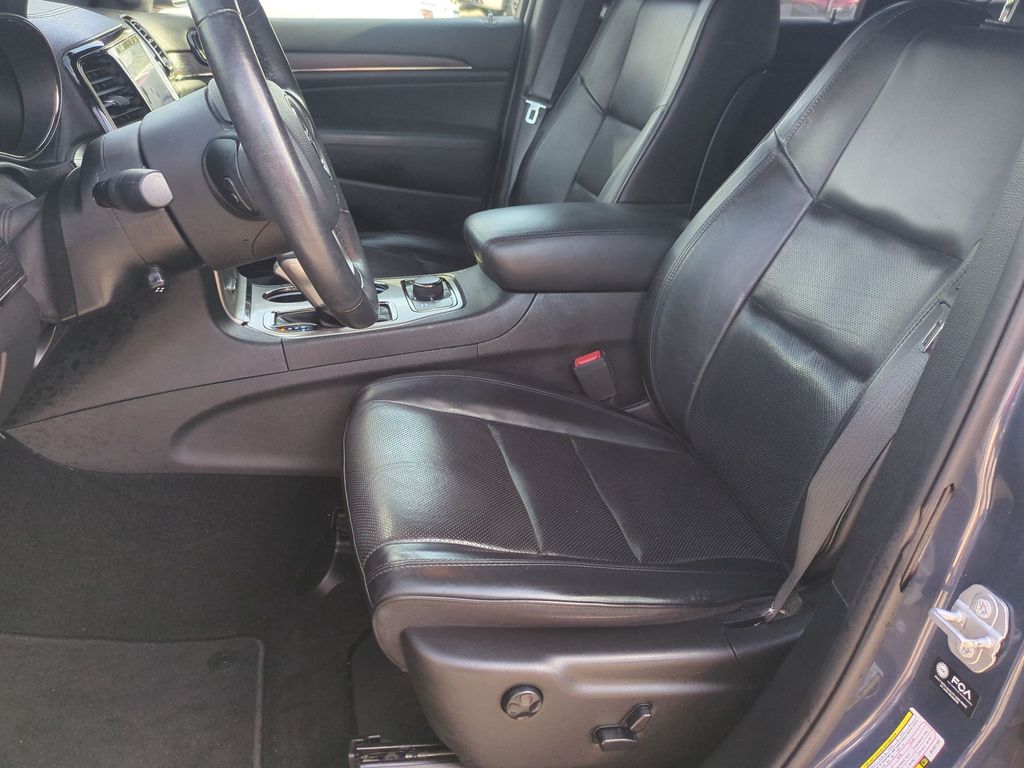 Thumbnail: 2021 Jeep Grand Cherokee - 10
