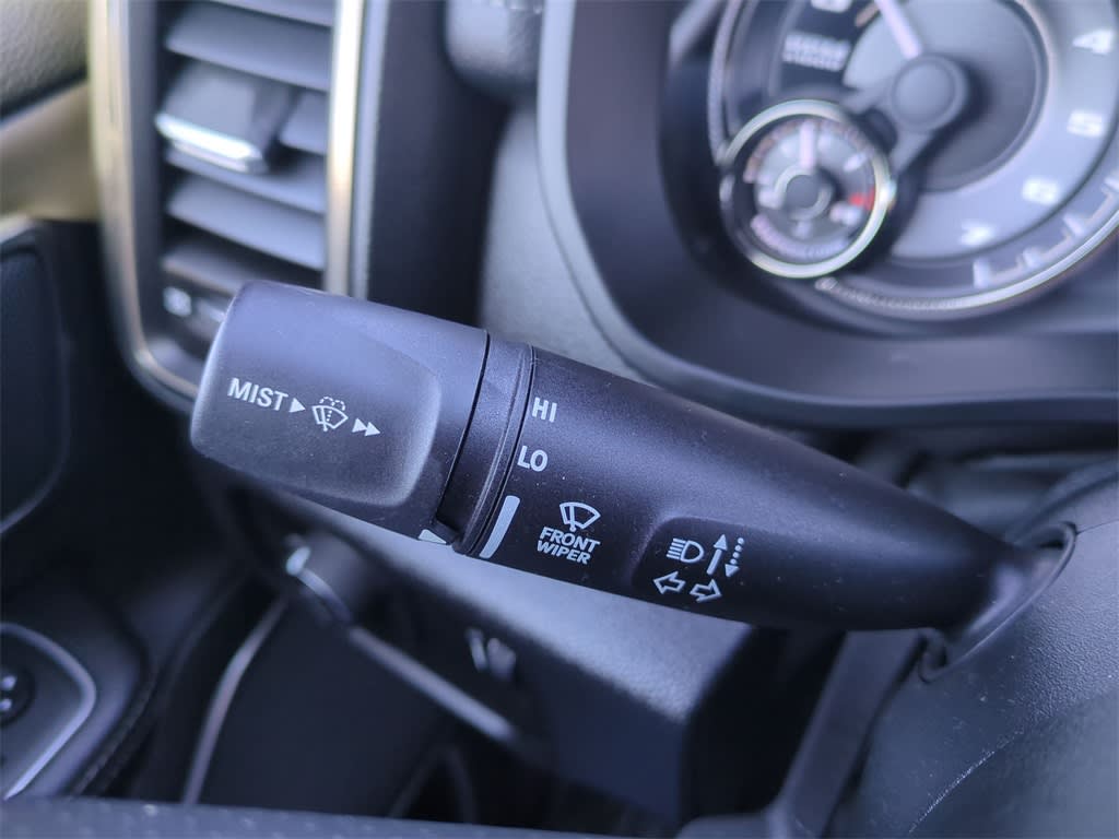 Thumbnail: 2020 RAM 1500 - 32