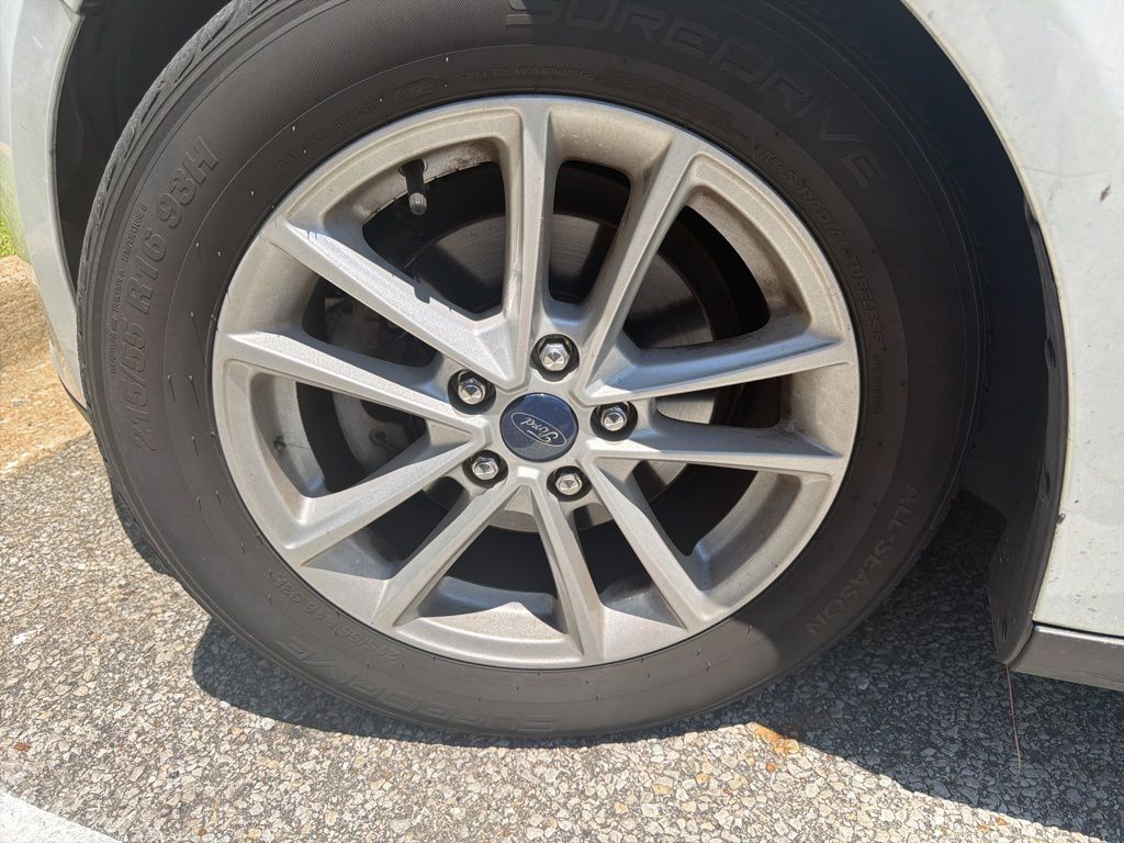 Thumbnail: 2018 Ford Focus - 5