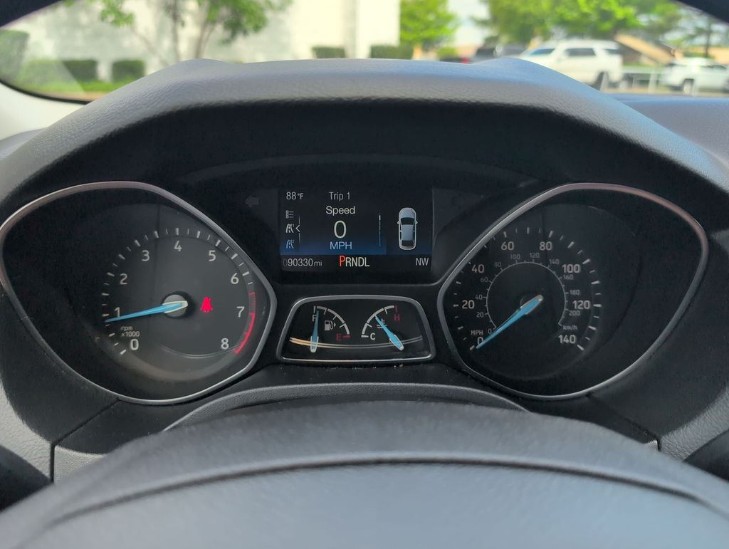 Thumbnail: 2018 Ford Focus - 15