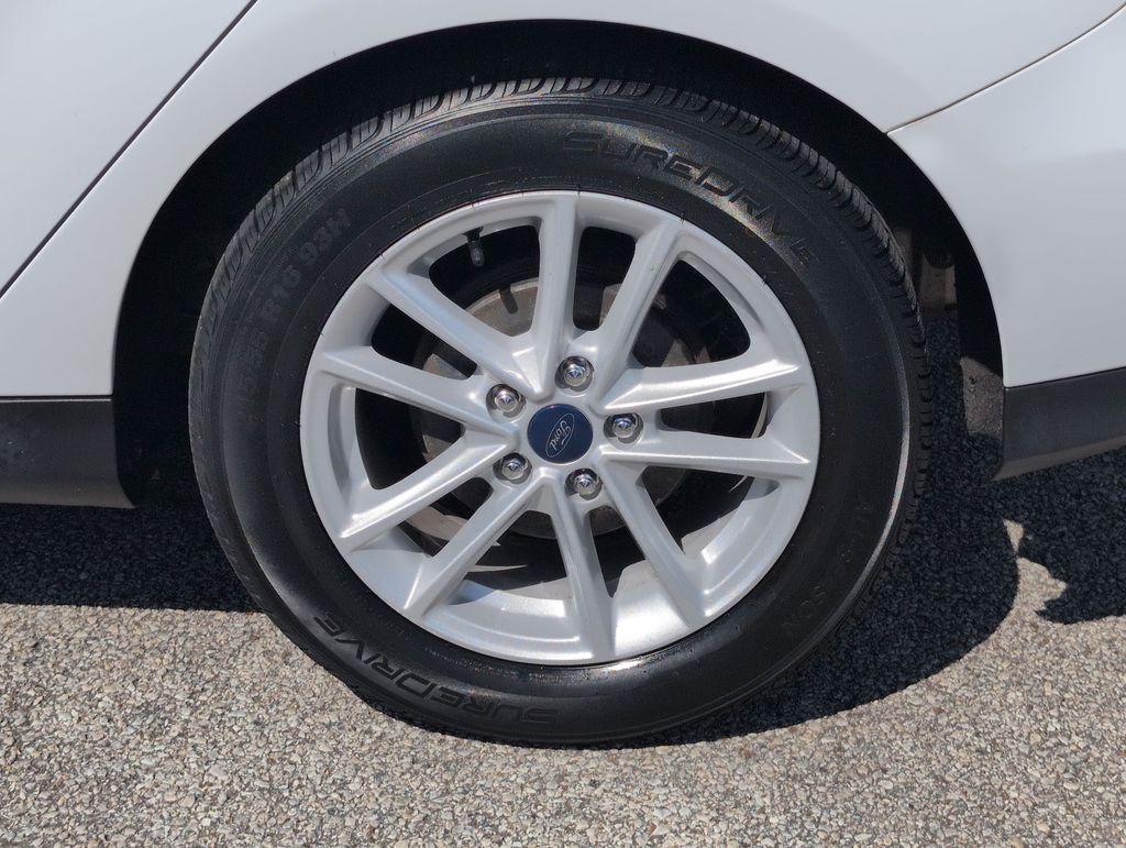 Thumbnail: 2018 Ford Focus - 8