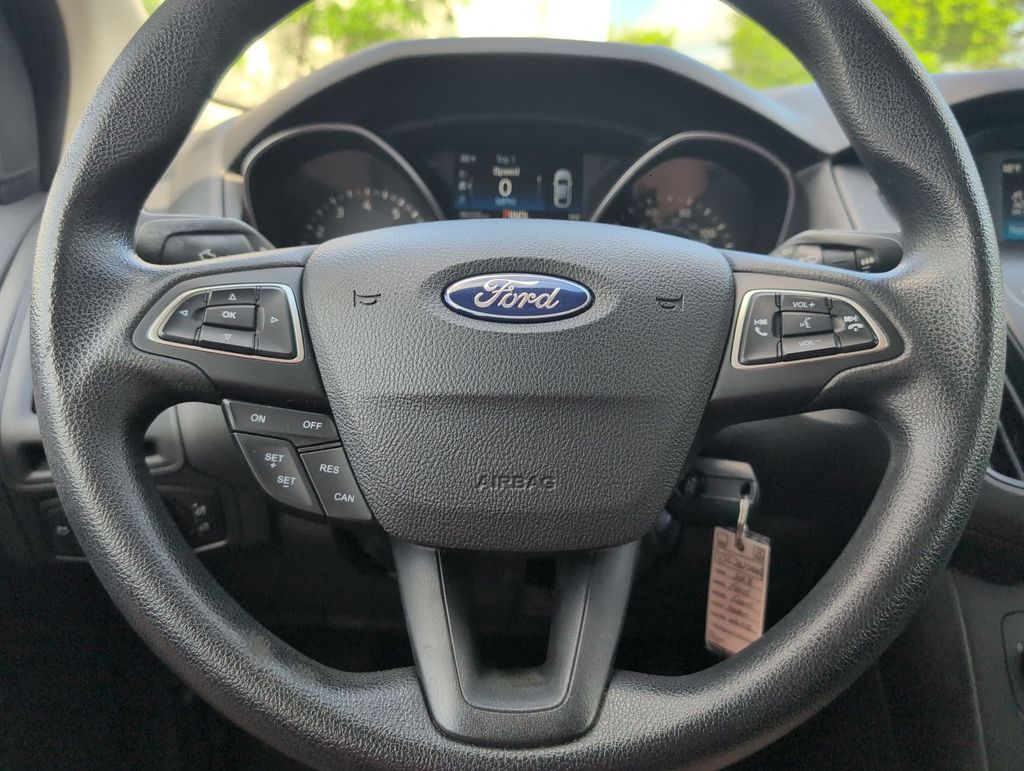 Thumbnail: 2018 Ford Focus - 27