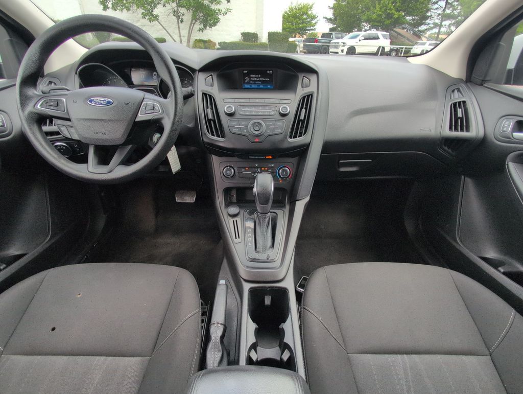 Thumbnail: 2018 Ford Focus - 9