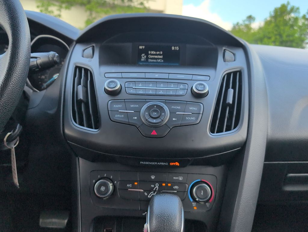 Thumbnail: 2018 Ford Focus - 13