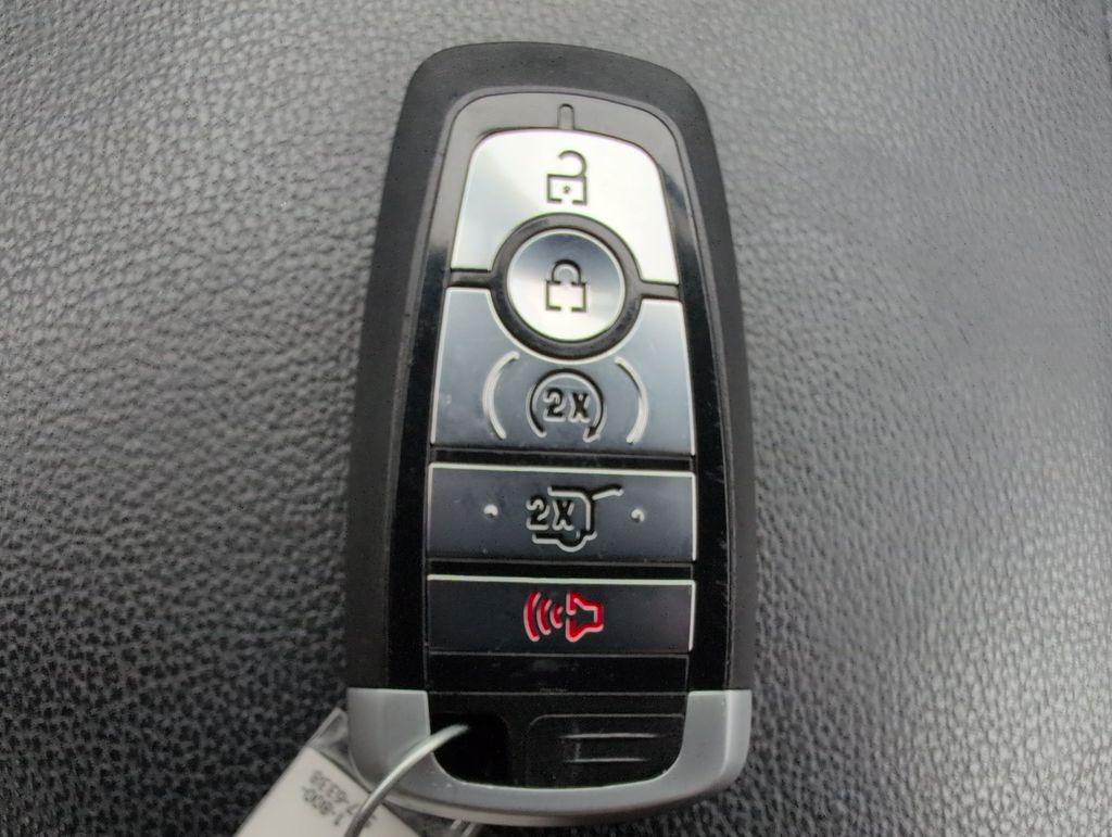 Thumbnail: 2019 Ford Explorer - 17