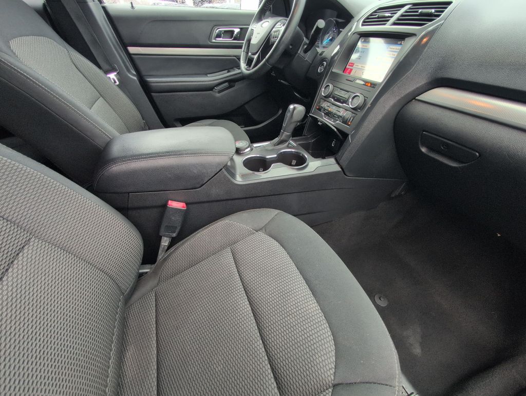 Thumbnail: 2019 Ford Explorer - 28