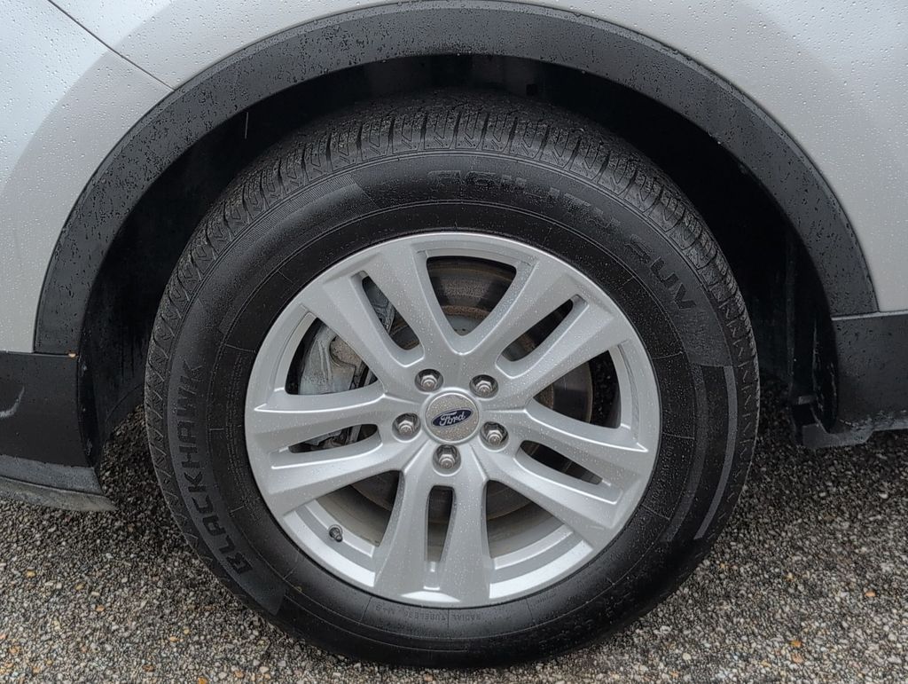 Thumbnail: 2019 Ford Explorer - 7