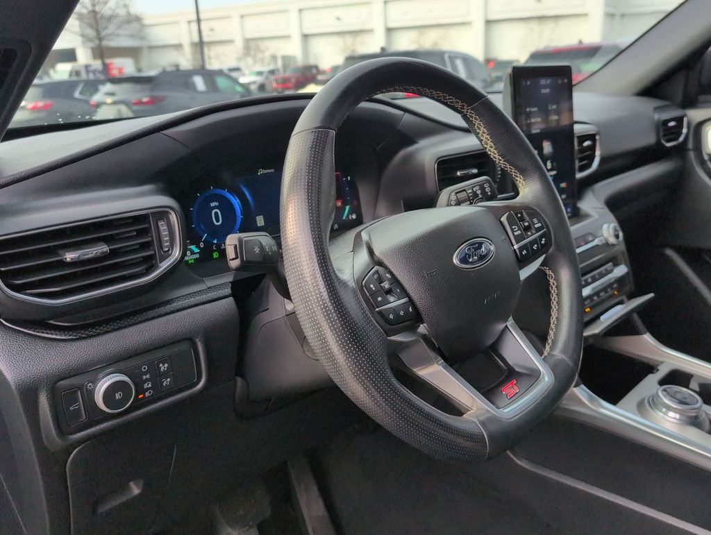 Thumbnail: 2020 Ford Explorer - 2