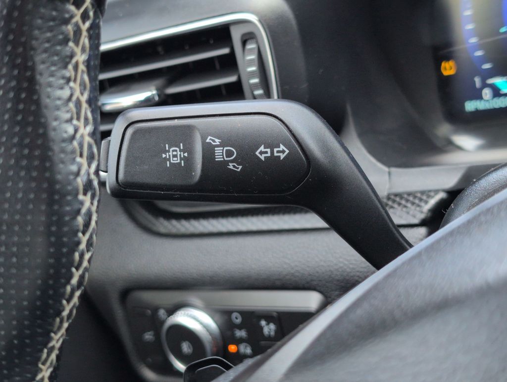 Thumbnail: 2020 Ford Explorer - 34