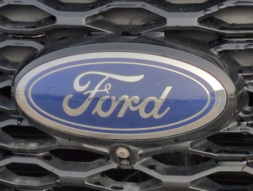 Thumbnail: 2020 Ford Explorer - 7