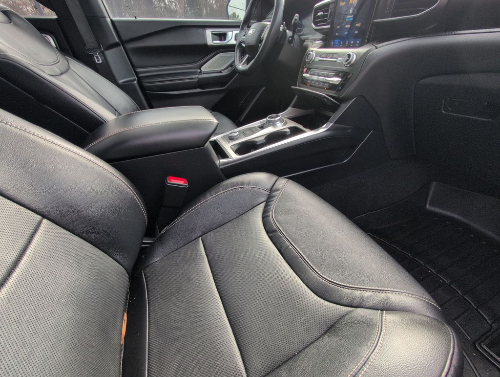 Thumbnail: 2020 Ford Explorer - 30