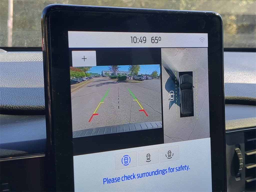 Thumbnail: 2021 Ford Explorer - 32