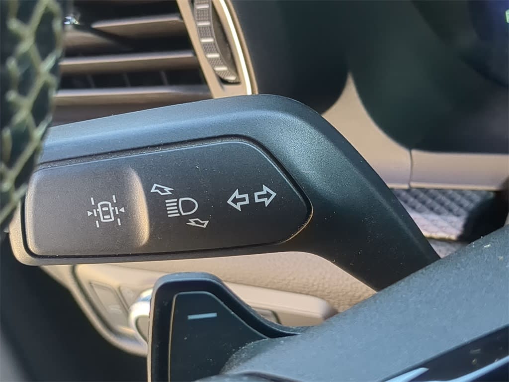 Thumbnail: 2021 Ford Explorer - 31