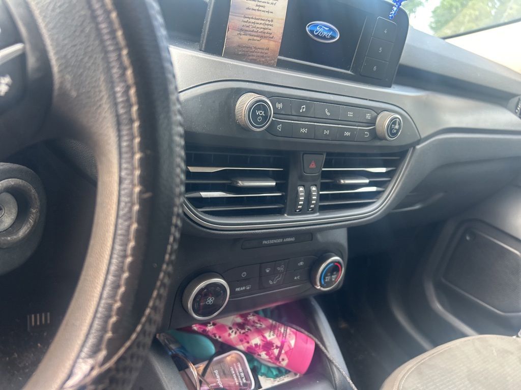 Thumbnail: 2020 Ford Escape - 8