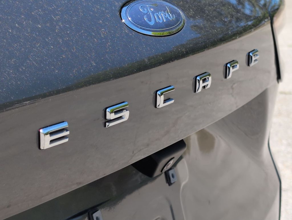 Thumbnail: 2021 Ford Escape - 25