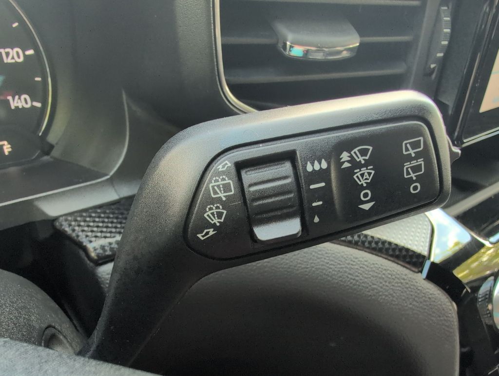 Thumbnail: 2022 Ford Explorer - 34