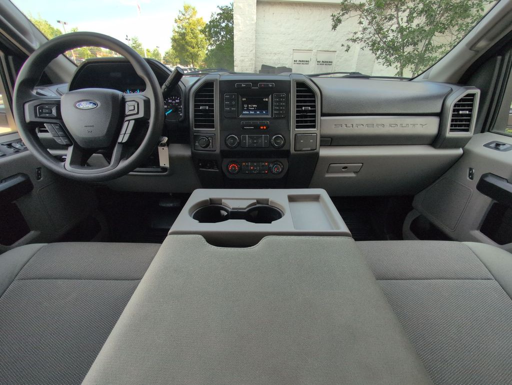 Thumbnail: 2019 Ford F-250 - 9