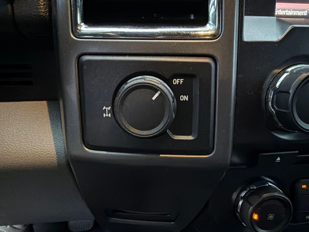 Thumbnail: 2015 Ford F-150 - 19
