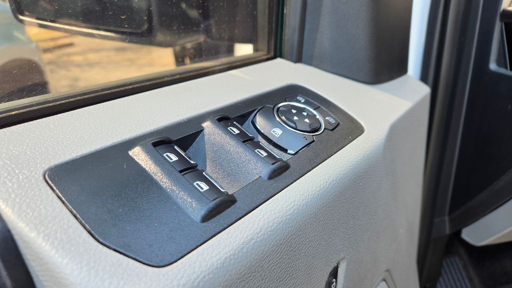 Thumbnail: 2017 Ford F-150 - 18