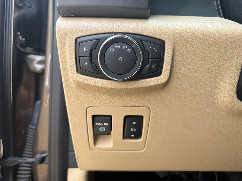 Thumbnail: 2016 Ford F-150 - 17