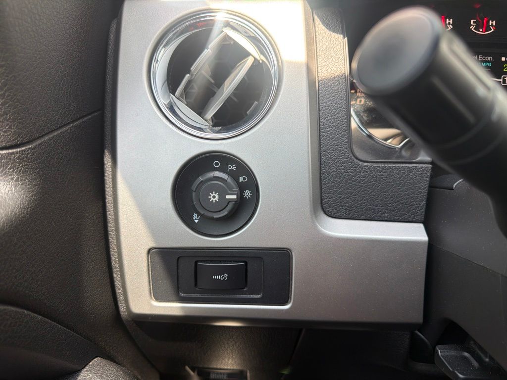 Thumbnail: 2014 Ford F-150 - 19