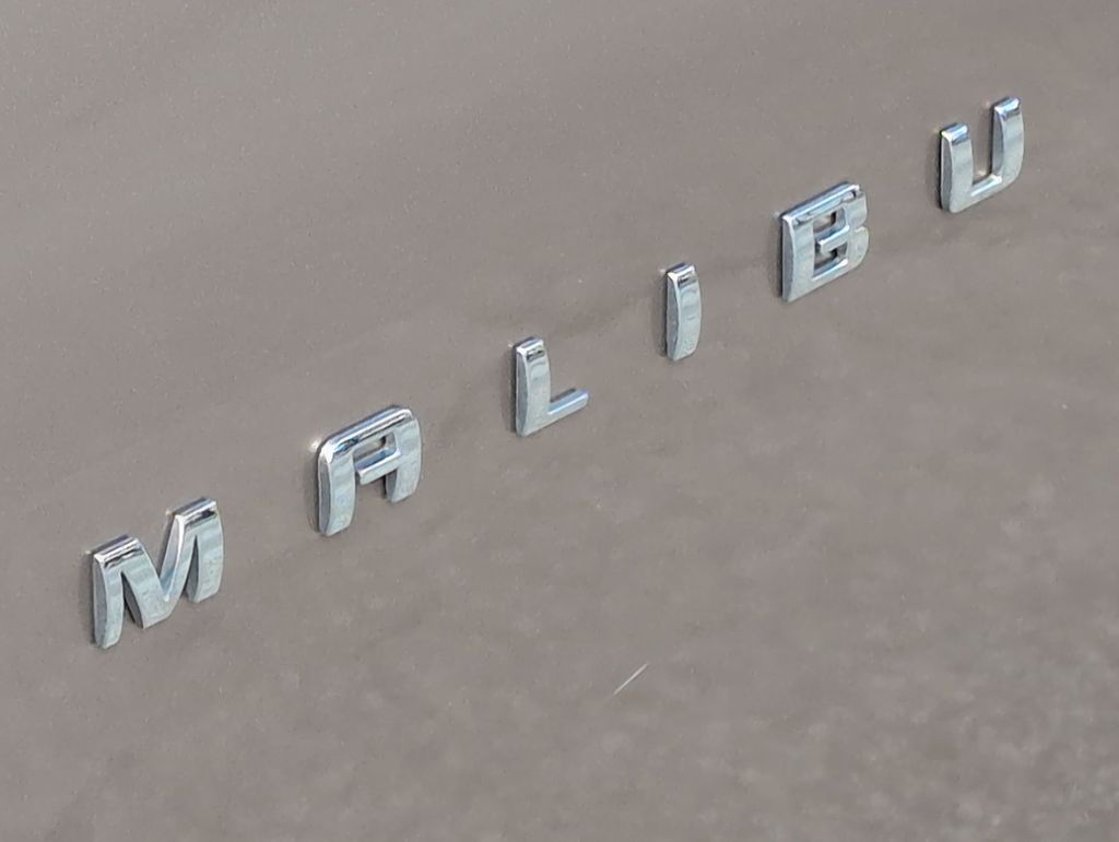 Thumbnail: 2018 Chevrolet Malibu - 7