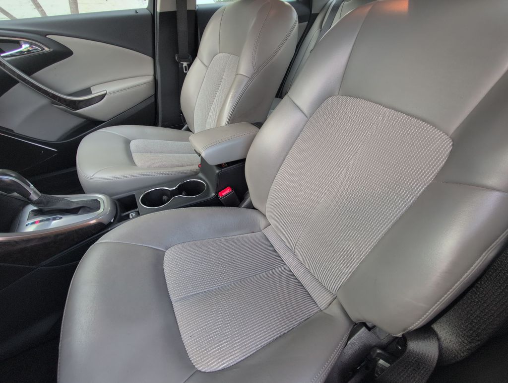 Thumbnail: 2016 Buick Verano - 10